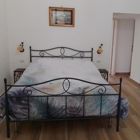 B&B Palazzo Sersale Napoli エクステリア 写真