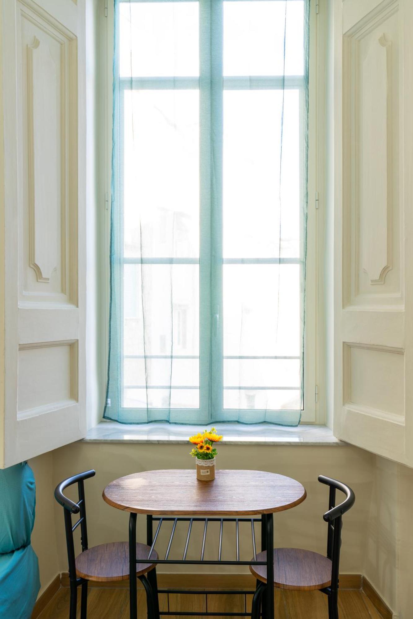 B&B Palazzo Sersale Napoli エクステリア 写真